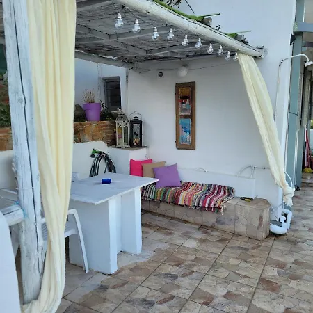 House On The Beach Ground Floor *