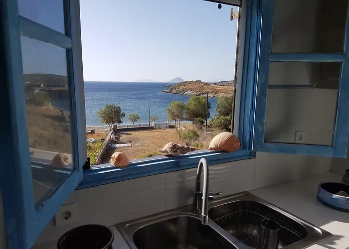 House On The Beach Ground Floor Casa vacanze Kithnos